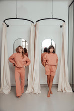 Load image into Gallery viewer, SWEATSHIRT RASPBERRY CREAM