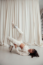 Load image into Gallery viewer, SWEATPANTS COCONUT MILK
