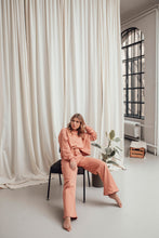 Load image into Gallery viewer, WIDE PANTS RASPBERRY CREAM
